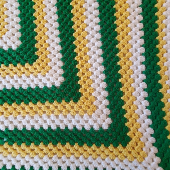 Homemade Crocheted Square Afghan Throw/Blanket Vintage Cottagecore 60" x 60" - Picture 3 of 5